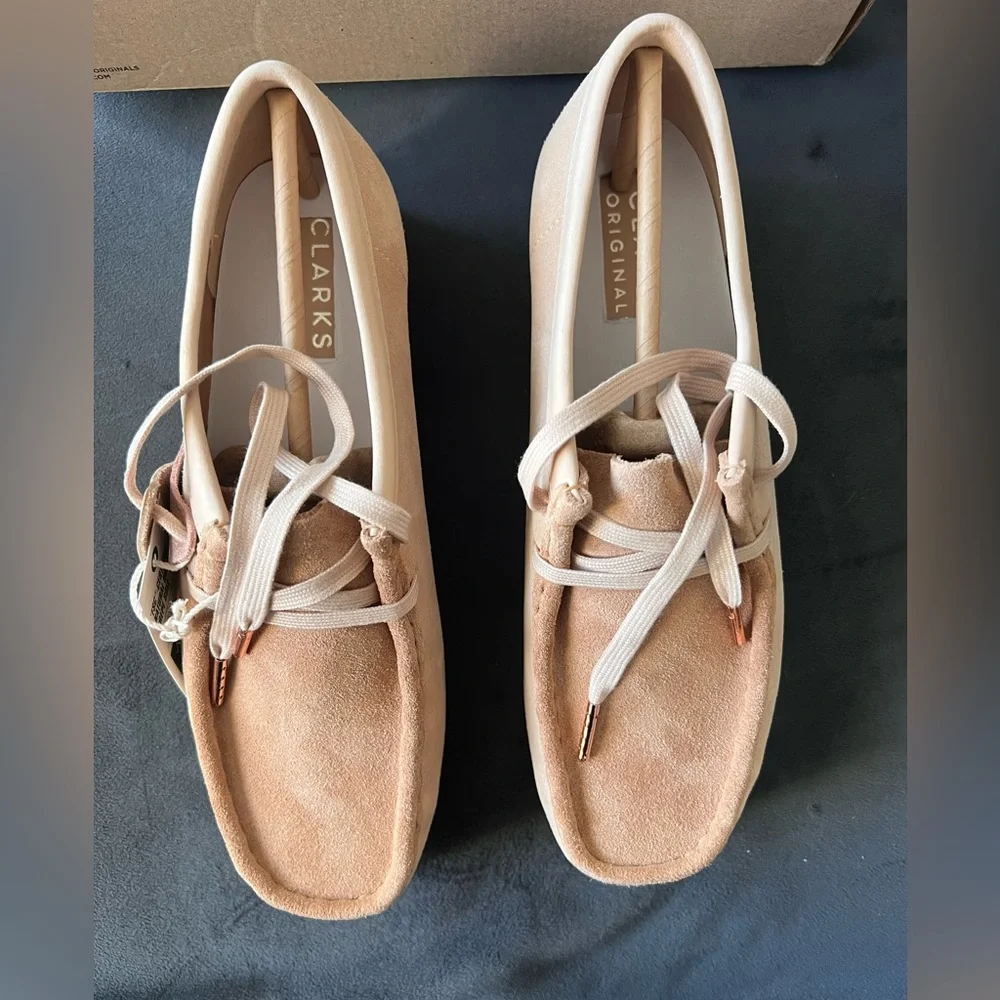 Clarks Wallabees Light Tan Suede - Picture 4 of 12